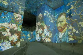 amandier en fleurs Van Gogh bleu